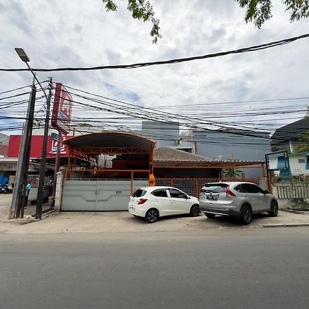 Beranda Istirahat Pluit Albergue Yakarta Exterior foto